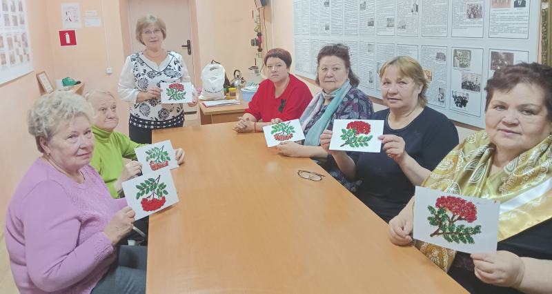 Золотой октябрь - время теплых встреч: Ардатовский комплексный центр социального обслуживания населения поздравляет старшее поколение с Днем добра и уважения