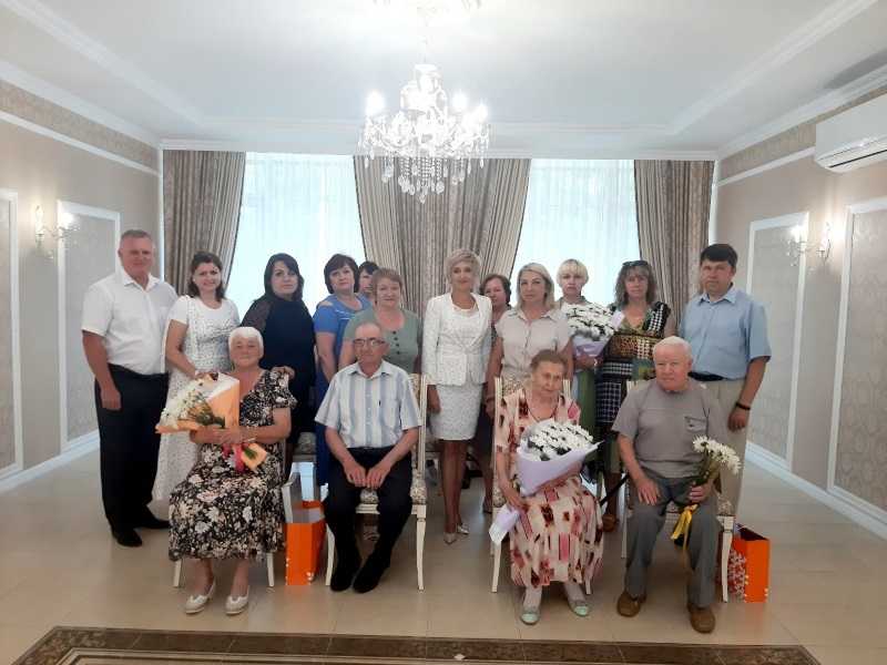 Поздравления с Днем семьи, любви и верности