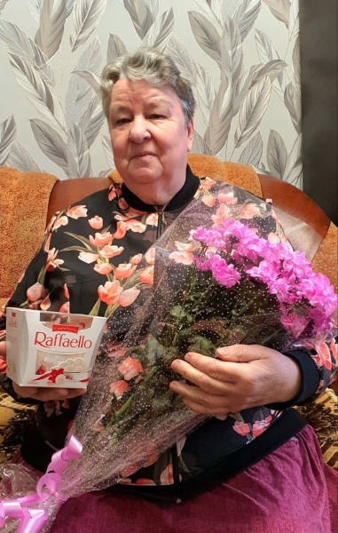 С Днем матери!